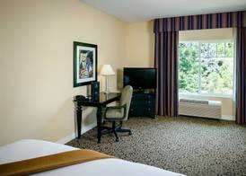 Plaza Inn & Suites at Ashland Creek 5