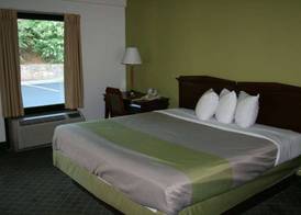 Travelodge by Wyndham Roanoke 2