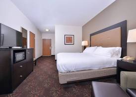 Holiday Inn Express & Suites LANCASTER-LITITZ by IHG 4