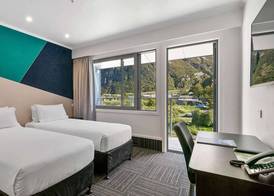 Mt Cook Lodge and Motels 3