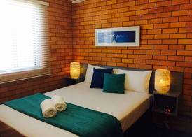 Bosuns Inn Motel 2