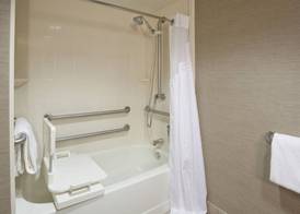 Holiday Inn Express & Suites BLOOMINGTON - MPLS ARPT AREA W by IHG 4