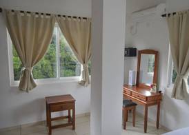 Chez Payet Airport Guesthouse 5