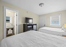 Madison Beach Motel 2