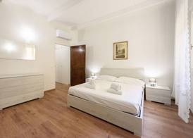 Uffizi 3 bedrooms by Mmega 3