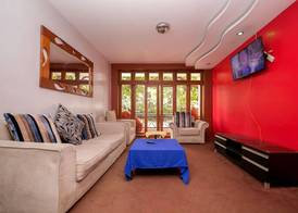 Meltonia Luxury Suites 4