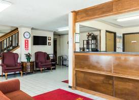 Econo Lodge Sioux Falls North 4