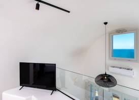 Neoma Luxury Suites 5