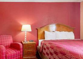 Utica Stay Inn 3