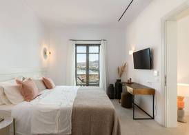 Bonzoe Suites & Villas 4