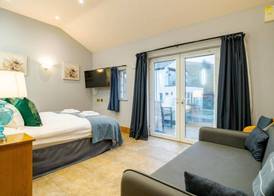 Waterhead Retreat 3