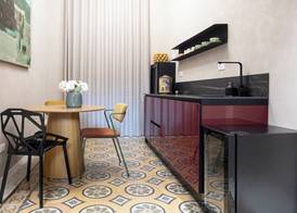 Reverse Art Hotel 2