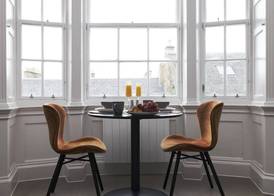 JOIVY Modern Studio in New Town, on Historic George Street 5
