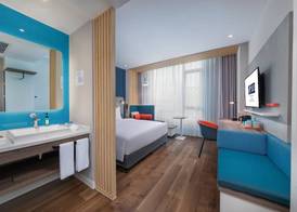 Holiday Inn Express Ningbo City Center by IHG 4