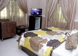 QUEENS GATE HOTEL 5