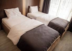 HOTEL EDEN'S 4