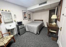 Canfield Hotel 5