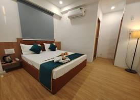 Hotel PRASANG 5
