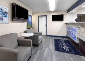 Travelodge by Wyndham Madison Heights MI 4