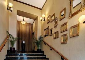 Hotel Carol 2
