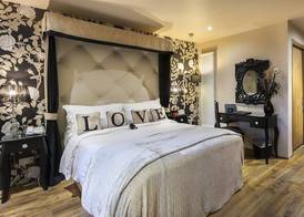 Glenskirlie Castle Hotel 3