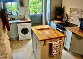 18th Century Cosy Cottage with Stunning Views 5