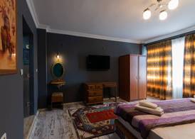 Rebetika Hotel & bistro 2