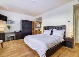 Dolphin Suites 3