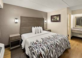 Red Roof Inn Chapel Hill - UNC 5