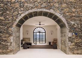 White Exclusive Suites & Villas 2