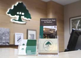 GreenTree Inn & Suites Phoenix Sky Harbor 4