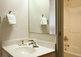 Days Inn by Wyndham Warsaw 5