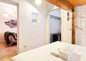 GuestHost - Cosy Nest Isola District Heart 4