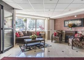 Econo Lodge Orillia 4