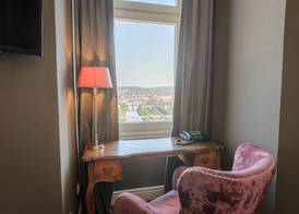 Schlosshotel Steinburg 3