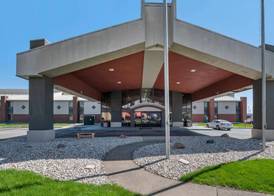 Econo Lodge 2