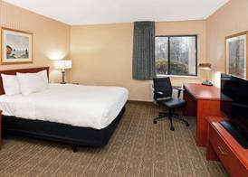 La Quinta by Wyndham Stevens Point 4