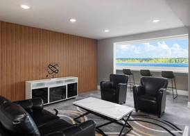 Anchor Inn & Suites, BW Signature Collection 5
