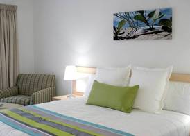 Quality Suites Pioneer Sands 5
