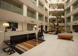 Avalon Courtyard 3