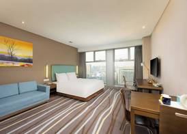 Holiday Inn Express Hangzhou Huanglong by IHG 2