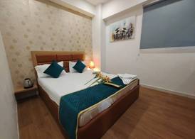 Hotel PRASANG 4