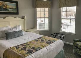 Holiday Inn Club Vacations OAK N SPRUCE RESORT BERKSHIRES 4