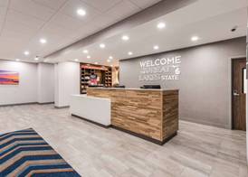 Hampton Inn & Suites Benton Harbor, MI 4