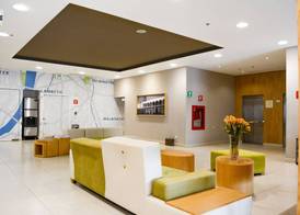 Stain Loft & Suites 2