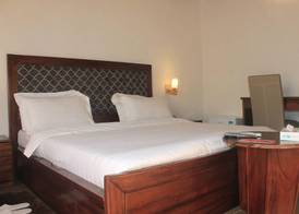 Four Season GUESTHOUSE 2