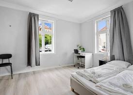The Red House - Affordable living 5