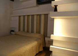 Albergo Del Centro Storico 5