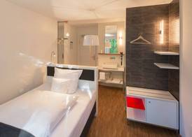 V-Hotel 5