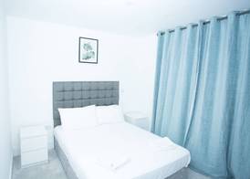 High view 2 Bedroom apt - Woolwich 3